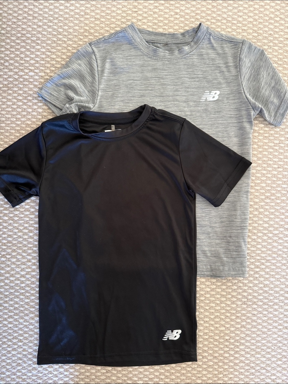 Boys New Balance Gray and Black Tees L (7)